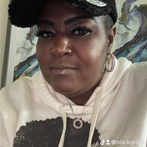 Meet your Posher, Renetta